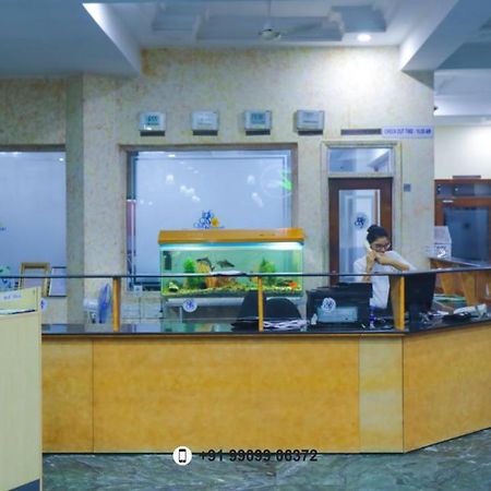 Infocity Club And Resort Гандинагар Экстерьер фото